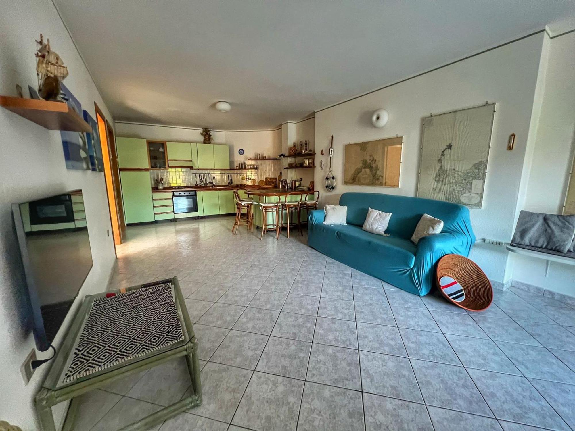 Exclusive Riverside House In The Center Of - Private Garden And Parking
