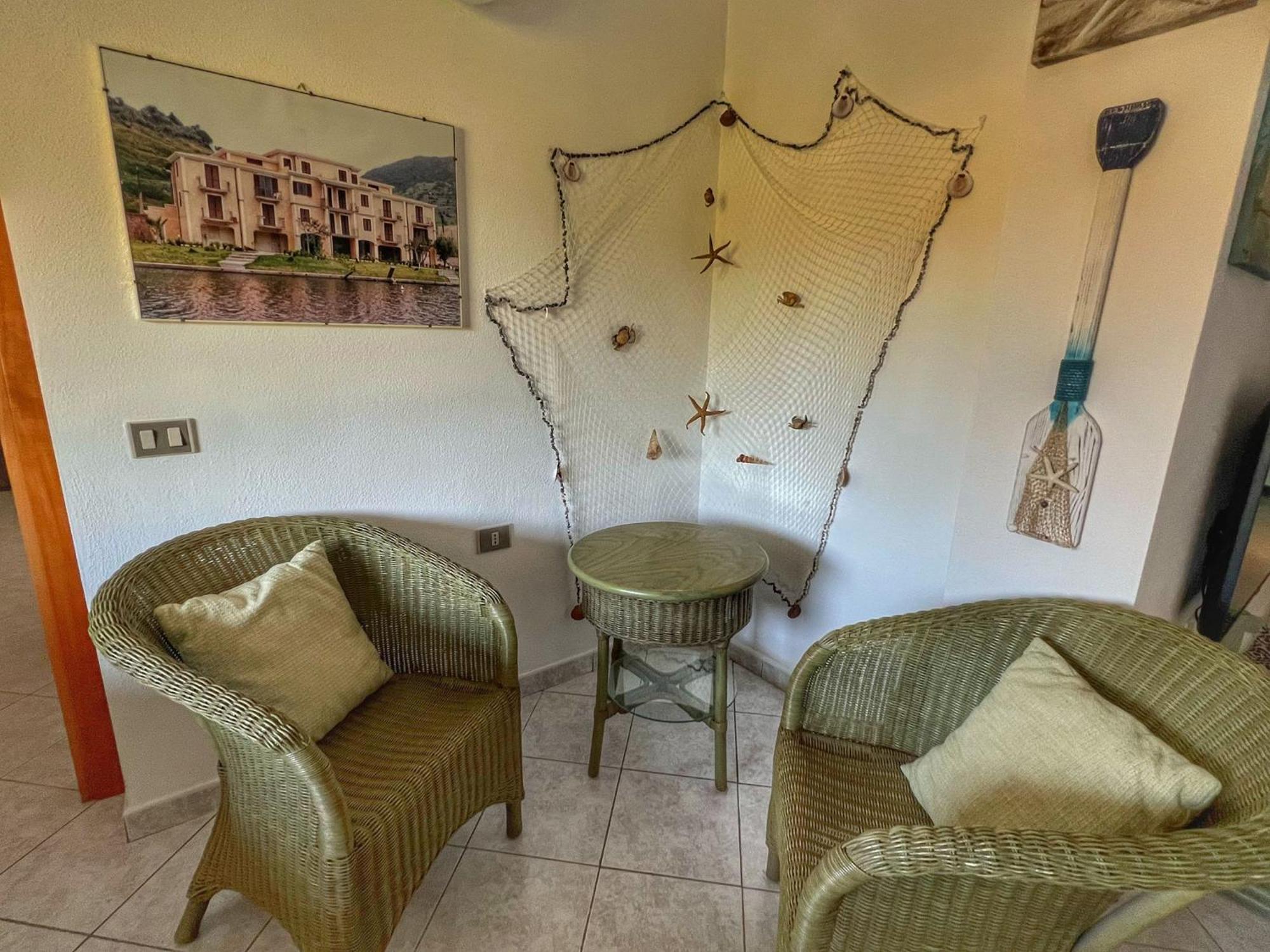 Exclusive Riverside House In The Center Of - Private Garden And Parking