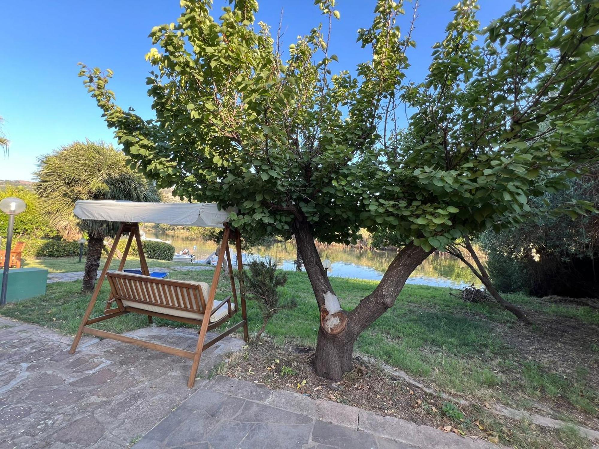 Holiday home Exclusive Riverside House In The Center Of - Private Garden And Parking