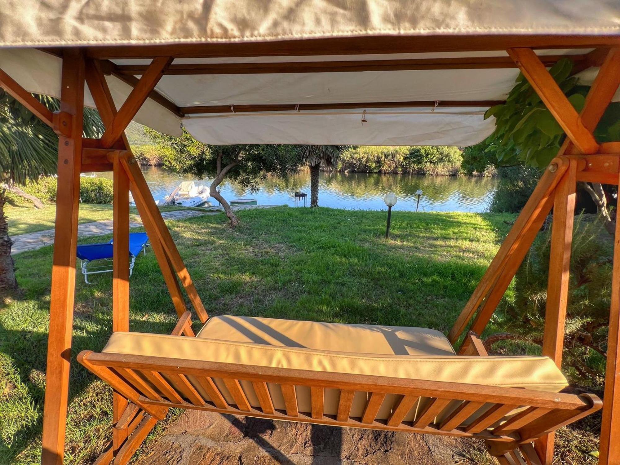 Holiday home Exclusive Riverside House In The Center Of - Private Garden And Parking