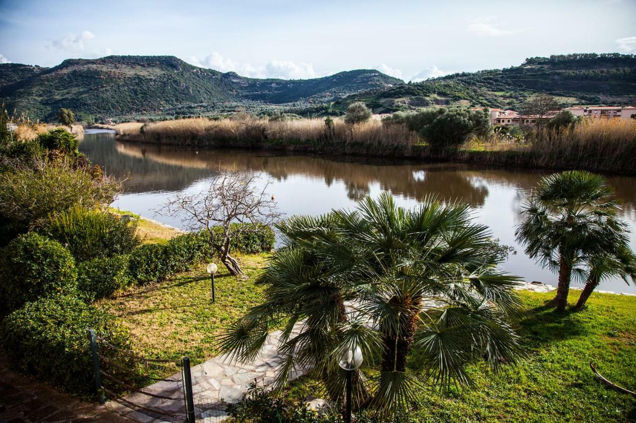 Exclusive Riverside House In The Center Of - Private Garden And Parking